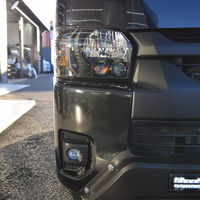 5243 千葉店【BLACK　STYLE】ハイエース ワゴンGL  4WD 2,700CC ガソリン車 10人乗りのサムネイル