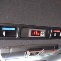 6199 令和4年式 ハイエース　スーパーGL　ダークプライムⅡ　2WD　2000cc　ガソリン車　5人乗り　2.4万kmのサムネイル