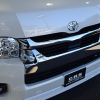 5286  ハイエース ワゴンGL 内装架装ベッドキットⅢ 2WD 2,700CC ガソリン車 10人乗りのサムネイル