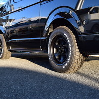 5243 千葉店【BLACK　STYLE】ハイエース ワゴンGL  4WD 2,700CC ガソリン車 10人乗りのサムネイル