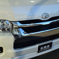 5157 ハイエース ワゴンGL 内装架装ベッドキットⅤ 2WD 2,700CC ガソリン車 10人乗りのサムネイル