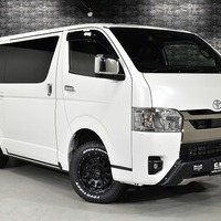 6288 令和6年式 ハイエース スーパーGL ダークプライムⅡ 4WD 2,800cc (ディーゼル車) 2/5人乗車 2.2万kmのサムネイル