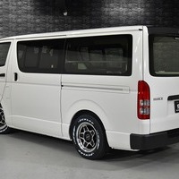 6067 ハイエース DX  2WD 2,000CC ガソリン車 4ナンバー 3/6人乗りのサムネイル
