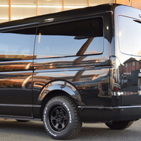 5243 千葉店【BLACK　STYLE】ハイエース ワゴンGL  4WD 2,700CC ガソリン車 10人乗りのサムネイル