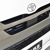 5693 令和7年式 ハイエース スーパーGL ダークプライムS 2WD 2,800cc (ディーゼル車) 2/5人乗車 90km 車検令和9年5月22日のサムネイル