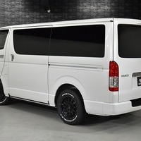 6288 令和6年式 ハイエース スーパーGL ダークプライムⅡ 4WD 2,800cc (ディーゼル車) 2/5人乗車 2.2万kmのサムネイル