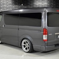 6243 令和2年式 ハイエース スーパーGL ダークプライムⅡ 2WD 2,800cc (ディーゼル車)  2/5人乗車  4.8万kmのサムネイル