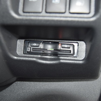 5243 千葉店【BLACK　STYLE】ハイエース ワゴンGL  4WD 2,700CC ガソリン車 10人乗りのサムネイル