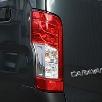 5813 登録済み未使用車 令和7年式 キャラバン プレミアムGX Outdoor Black Edition 2WD 2,400㏄（ディーゼル）2/5人乗車 9㎞のサムネイル