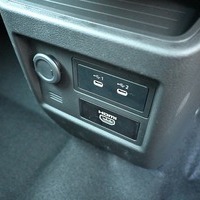 6105 登録済み未使用車 令和7年式 デリカミニ T PREMIUM デリマル 4WD 660cc ガソリン車 4人乗車 11㎞のサムネイル