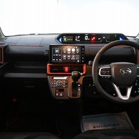 6401 令和４年式 ダイハツ タントクロス ファンクロスターボ 2WD 660cc (ガソリン) 4人乗車 2.4万kmのサムネイル