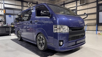 CRS横浜　　ハイエース　ドレスアップカスタム