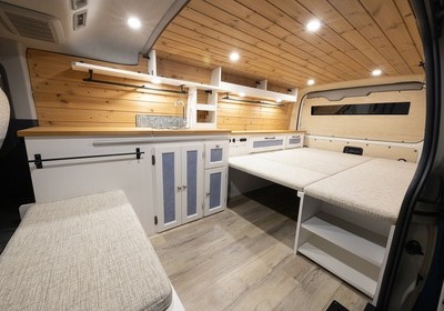 ハイエース「SEDONA LAKESIDE」セドナレイクサイド