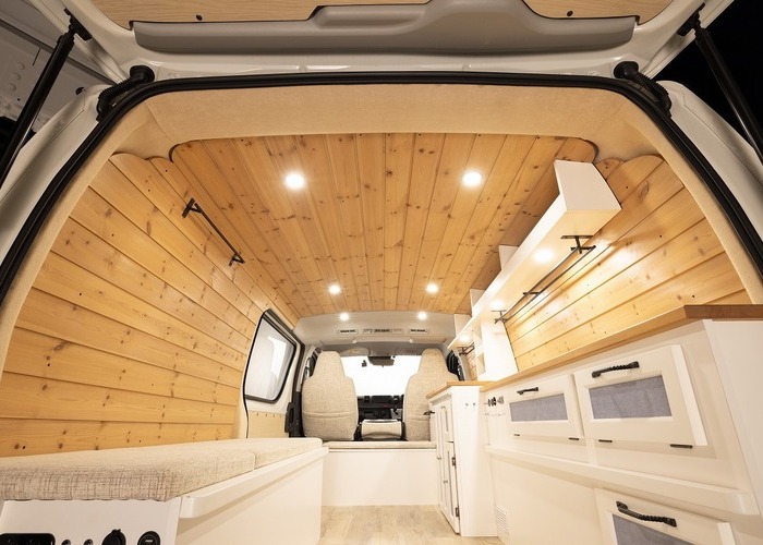 ハイエース「SEDONA LAKESIDE」セドナレイクサイドのサムネイル