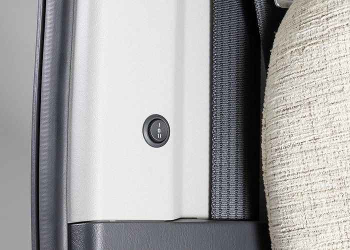 ハイエース「SEDONA LAKESIDE」セドナレイクサイドのサムネイル