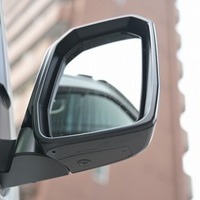 6205.令和8年式 ハイエースバン DX 2WD 2,000cc ガソリン車 走行6キロ 新車未登録のサムネイル