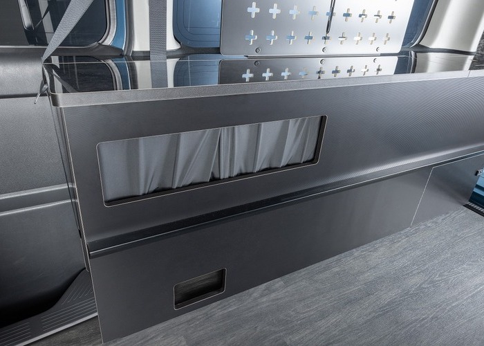 ハイエース「ATTICS8 FOR HIACE」アティックス８ハイエース用のサムネイル