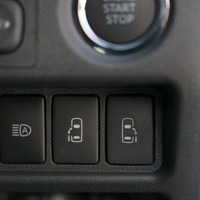 5926.令和7年式 ハイエース スーパーGL ダークプライムS 2WD 2,800cc ディーゼル車 走行13キロ 新車未登録のサムネイル