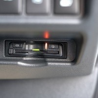 5186.令和7年式 ハイエース ワゴンGL 2WD 2,700cc ガソリン車 走行15キロ 車検令和10年11月のサムネイル