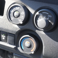 6068　コントラストPKG　ハイエース　DX　2WD　2000cc　ガソリン車　6人乗りのサムネイル