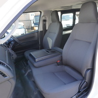 6068　コントラストPKG　ハイエース　DX　2WD　2000cc　ガソリン車　6人乗りのサムネイル