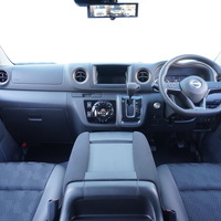 5810　令和7年式　キャラバン　GRANDプレミアムGX　2WD　2400cc　ディーゼル車　5人乗り　15kmのサムネイル