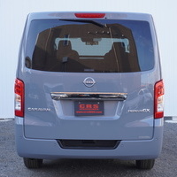 5810　令和7年式　キャラバン　GRANDプレミアムGX　2WD　2400cc　ディーゼル車　5人乗り　15kmのサムネイル