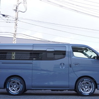 5810　令和7年式　キャラバン　GRANDプレミアムGX　2WD　2400cc　ディーゼル車　5人乗り　15kmのサムネイル