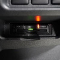 5173 8型 ハイエース ワゴンGL  2WD 2,700CC ガソリン車 3ナンバー 10人乗りのサムネイル