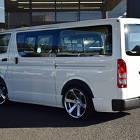 6069 令和7年式 ハイエースバン DX 2WD 2,000cc ガソリン車  0Km 新車未登録のサムネイル