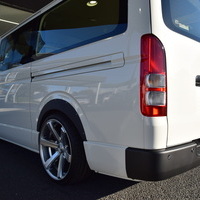 6069 令和7年式 ハイエースバン DX 2WD 2,000cc ガソリン車  0Km 新車未登録のサムネイル