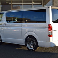 6103 令和7年式 ハイエース スーパーGL ダークプライムS 2WD 2,800cc (ディーゼル車) 2/5人乗車 9kmのサムネイル