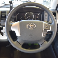 6069 令和7年式 ハイエースバン DX 2WD 2,000cc ガソリン車  0Km 新車未登録のサムネイル