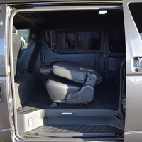 6439 令和3年式 ハイエース  スーパーGL ダークプライムⅡ 2WD 2,800cc (ディーゼル車)  2/5人乗車  6.3万kmのサムネイル