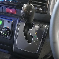 6394 8型ハイエース スーパーGL ダークプライムⅡ  2WD 2,000cc ガソリン車 4ナンバー 2/5人乗りのサムネイル