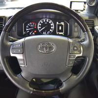 6449 令和4年式 ハイエース スーパーGL ダークプライムⅡ 4WD 2,800cc ディーゼル車 2/5人乗車 6.4万kmのサムネイル