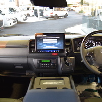 6103 令和7年式 ハイエース スーパーGL ダークプライムS 2WD 2,800cc (ディーゼル車) 2/5人乗車 9kmのサムネイル