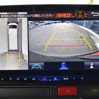 6449 令和4年式 ハイエース スーパーGL ダークプライムⅡ 4WD 2,800cc ディーゼル車 2/5人乗車 6.4万kmのサムネイル