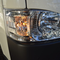 6069 令和7年式 ハイエースバン DX 2WD 2,000cc ガソリン車  0Km 新車未登録のサムネイル