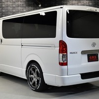 6293 8型ハイエース スーパーGL ダークプライムⅡ 2WD 2,800cc ディーゼル車 4ナンバー 2/5人乗りのサムネイル