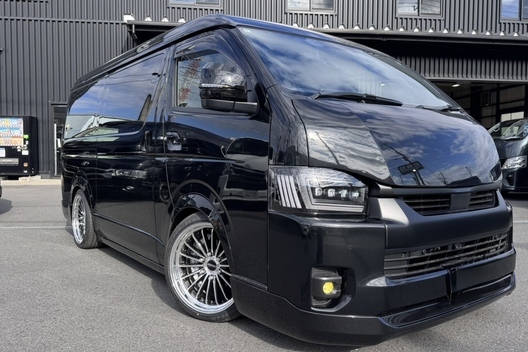 新年からハードでカッコいいハイエースのカスタムを紹介します！！サムネイル