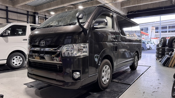 CRS横浜　ハイエース　ドレスアップカスタム