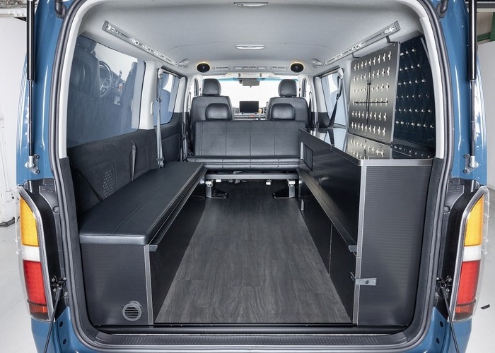 ハイエース「ATTICS8 FOR HIACE」アティックス８ハイエース用のサムネイル