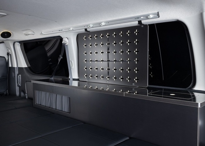 ハイエース「ATTICS8 FOR HIACE」アティックス８ハイエース用のサムネイル