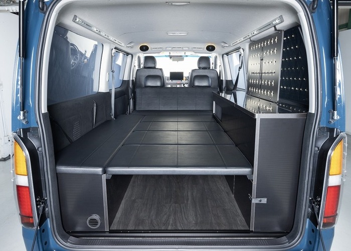 ハイエース「ATTICS8 FOR HIACE」アティックス８ハイエース用のサムネイル