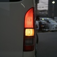 6220.令和8年式 ハイエースバン DX 2WD 2,000cc ガソリン車 走行13キロ 新車未登録のサムネイル