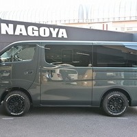 5883.令和8年式 キャラバン グランドプレミアムGX 寒冷地仕様 4WD 2,400cc ディーゼル車 走行31キロ 新車未登録のサムネイル