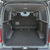 6425.令和8年式 ハイエース スーパーGL 寒冷地仕様 4WD 2,800cc ディーゼル車 走行5キロ 新車未登録のサムネイル