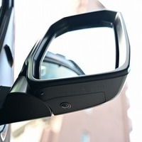 6335.令和8年式 ハイエースバン DX 2WD 2,000cc ガソリン車 走行5キロ 新車未登録のサムネイル