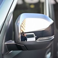 5883.令和8年式 キャラバン グランドプレミアムGX 寒冷地仕様 4WD 2,400cc ディーゼル車 走行31キロ 新車未登録のサムネイル